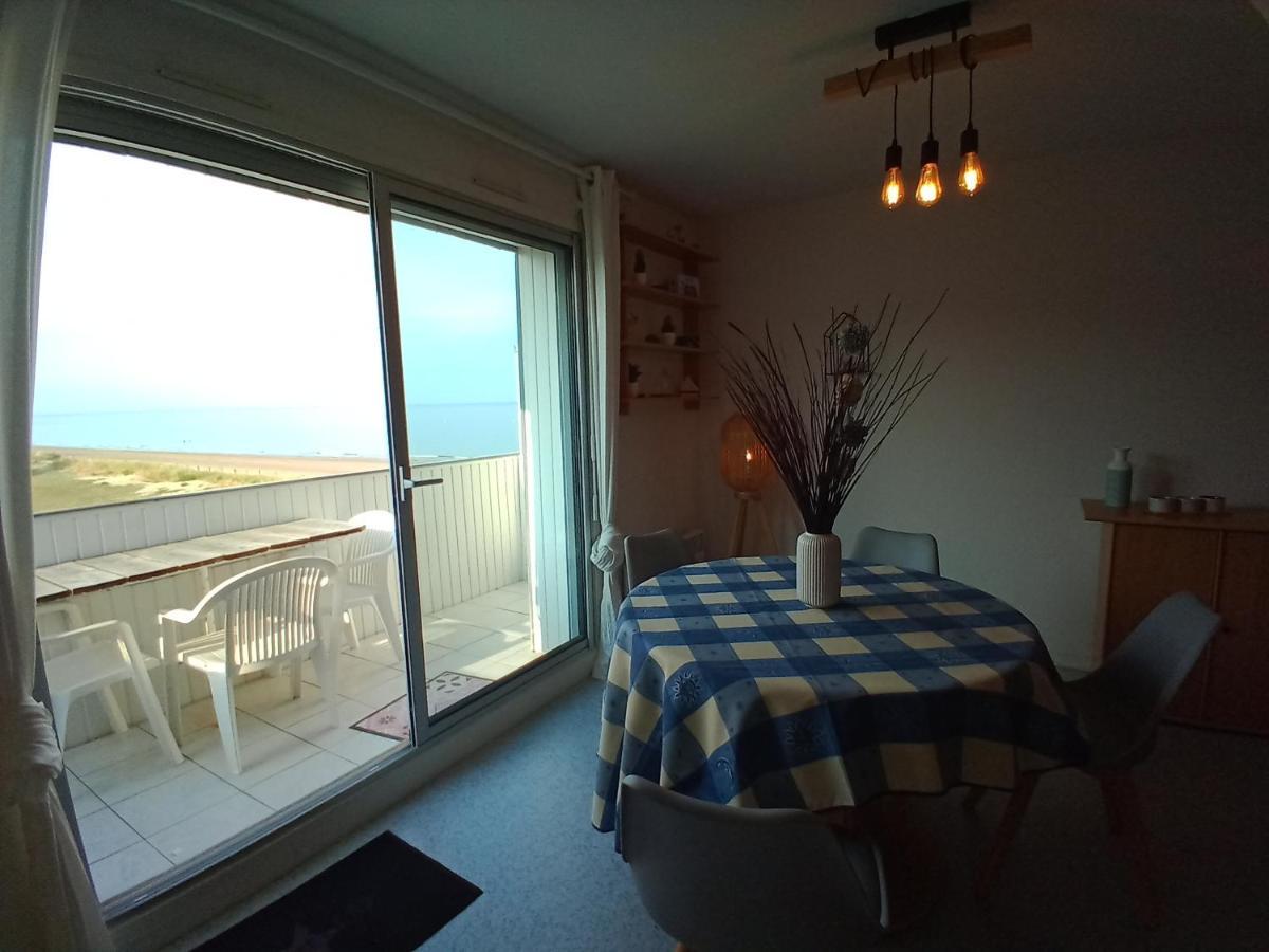 Duplex Les Pieds Dans L' Eau Lägenhet Jullouville-les-Pins Exteriör bild