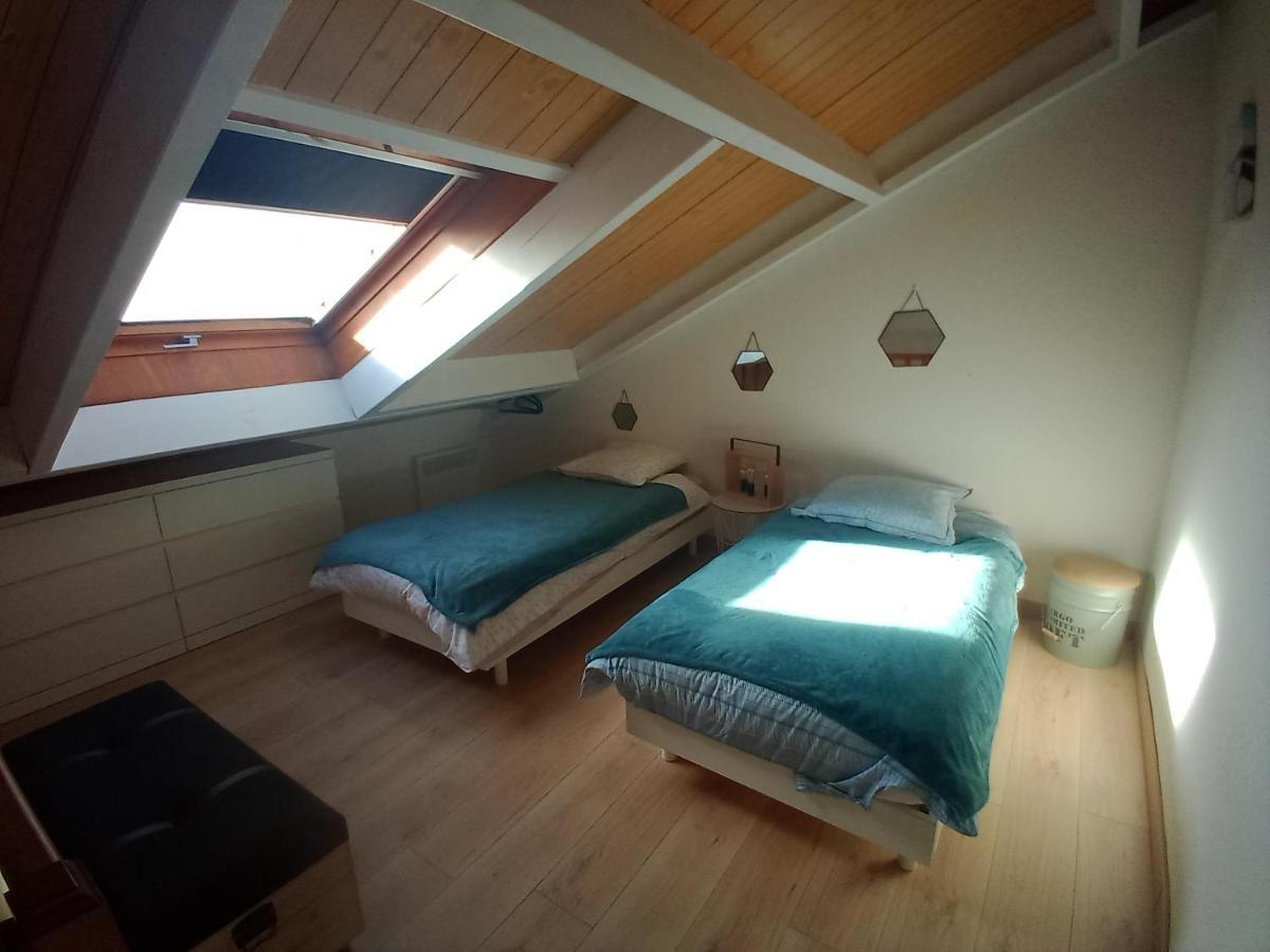 Duplex Les Pieds Dans L' Eau Lägenhet Jullouville-les-Pins Exteriör bild